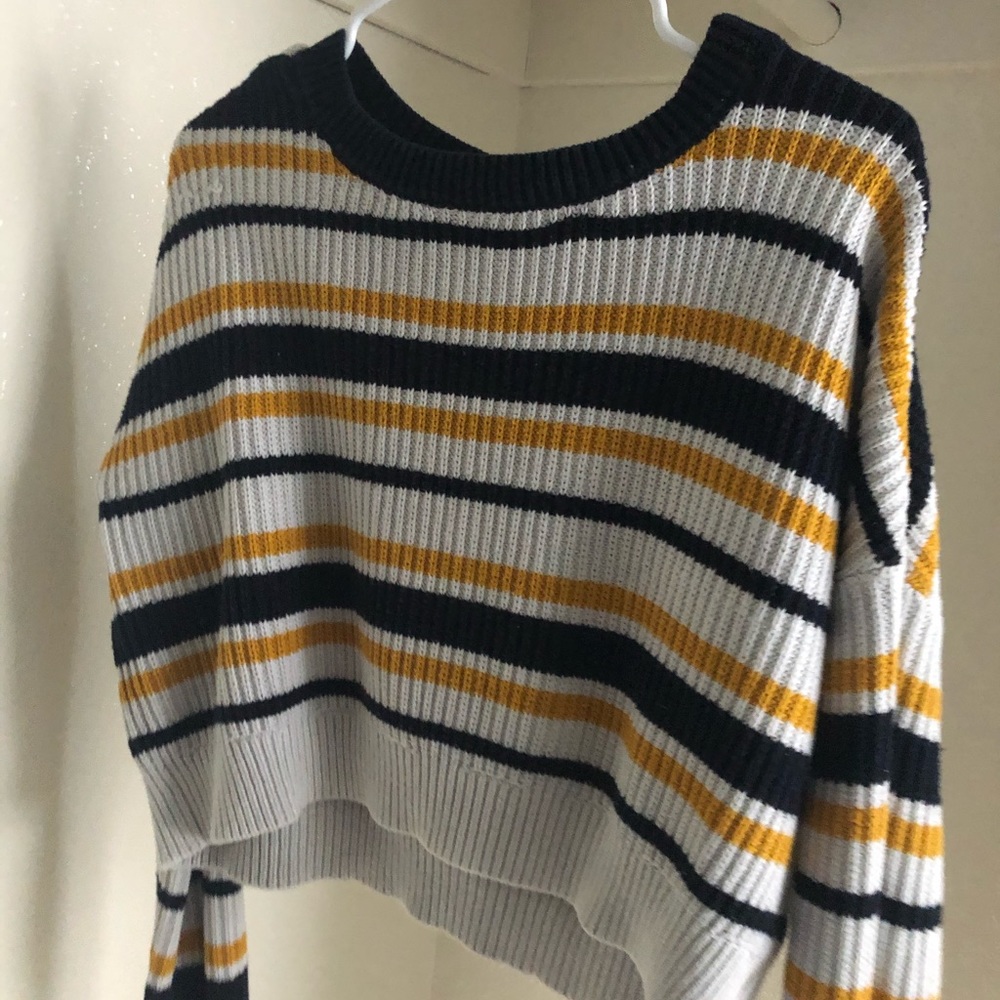 Sweater - Picture 1 of 1